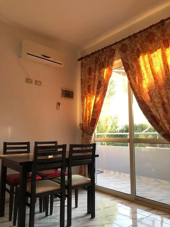 Hotel Otrant Velipojë 3*,