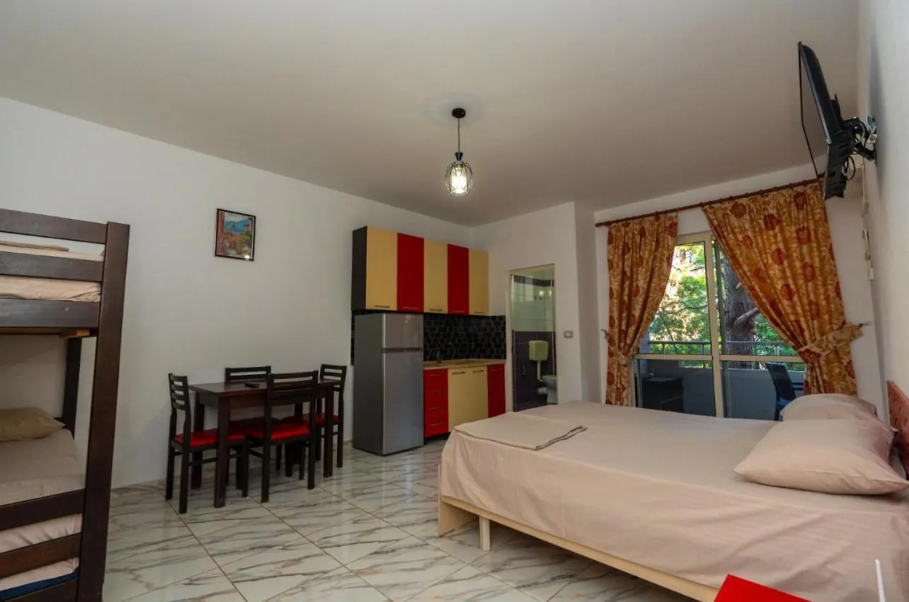 Hotel Otrant Velipojë 3*,