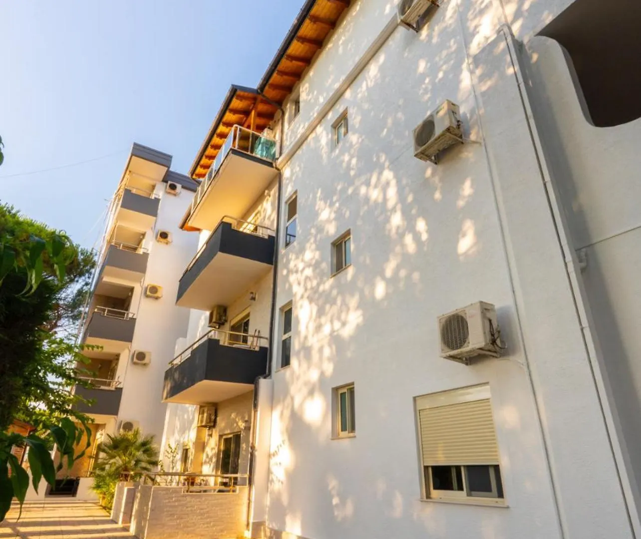 ***  Hotel Otrant Velipoje Albania